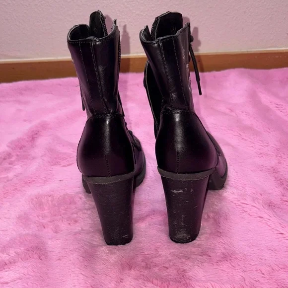 Guess Black Heeled Lace-Up Boots - Picture 5 of 6